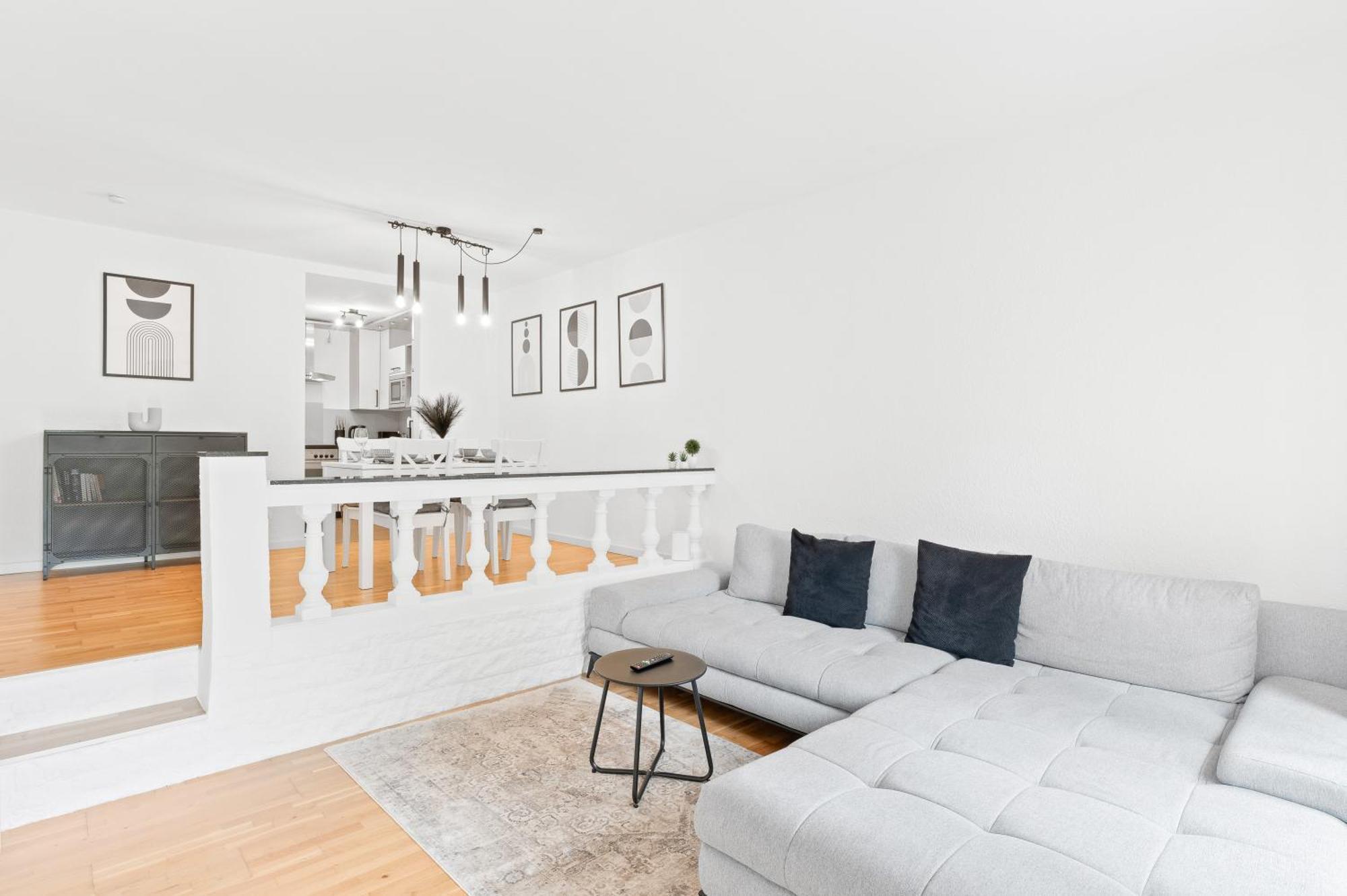 Kingsize Bett, Terrasse, Netflix, Zwei Zimmer Pforzheim Kültér fotó