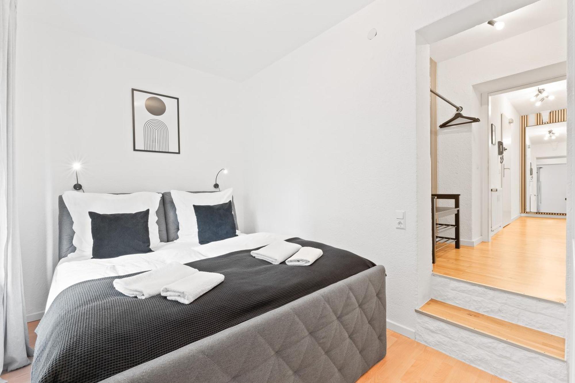 Kingsize Bett, Terrasse, Netflix, Zwei Zimmer Pforzheim Kültér fotó