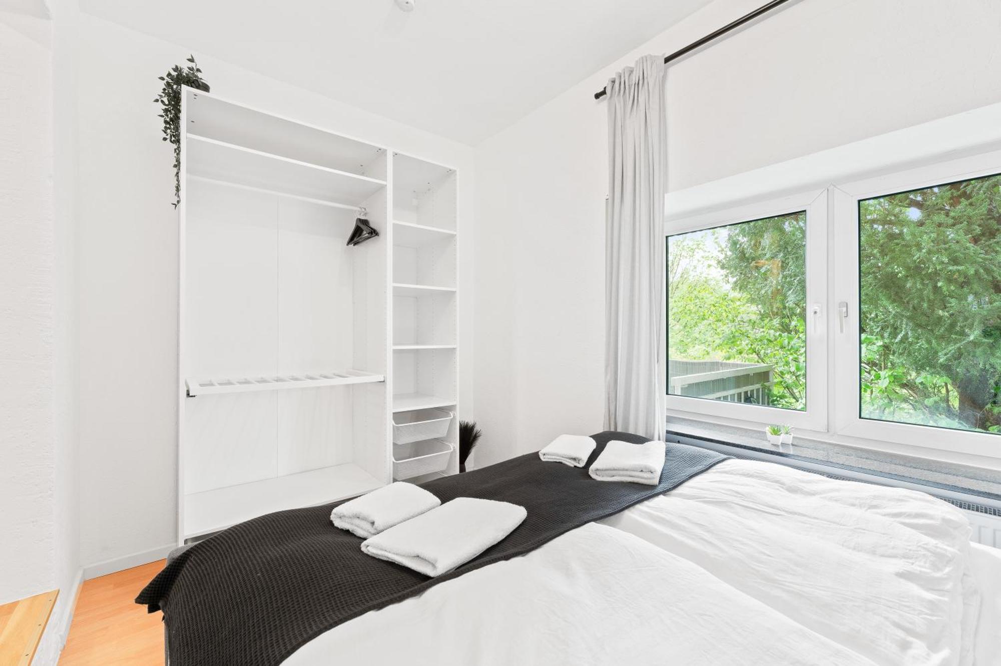 Kingsize Bett, Terrasse, Netflix, Zwei Zimmer Pforzheim Kültér fotó